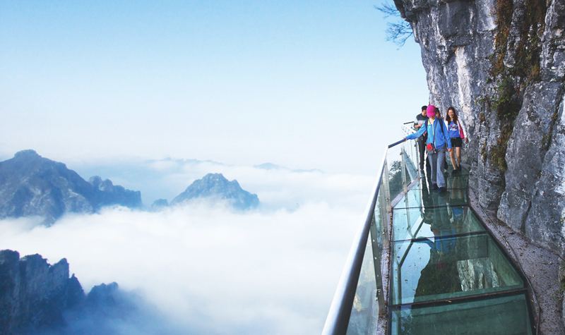 長(zhǎng)沙出發(fā)到張家界玻璃橋云天渡、森林公園、天門(mén)山玻璃棧道往返4天3晚游