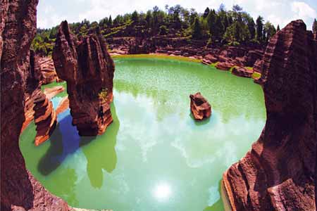 張家界、袁家界、天子山、紅石林、鳳凰古城四晚五日游